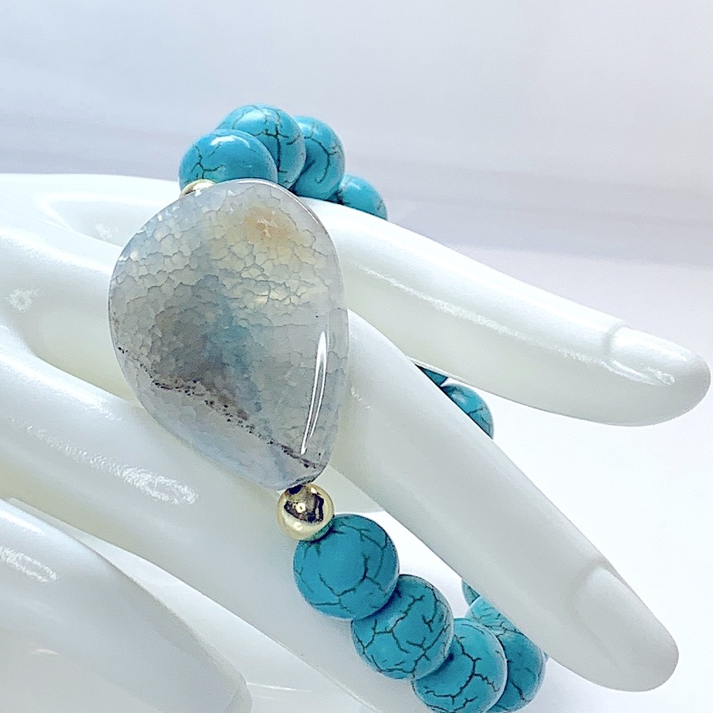 BLUE MAGNESITE + AGATE NATURAL BRACELET size 7”